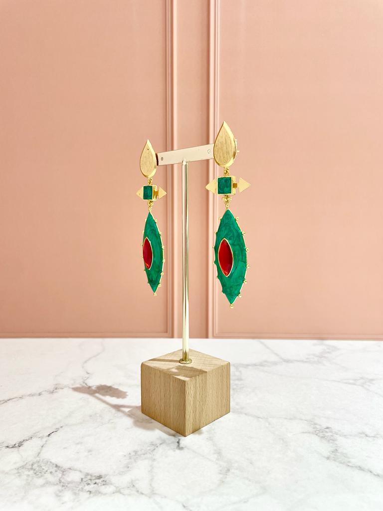 ARETES ENAMEL VERDE CON PIEDRA ROJA